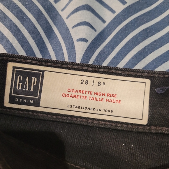 GAP Slim Cigarette Jeans - Picture 3 of 4